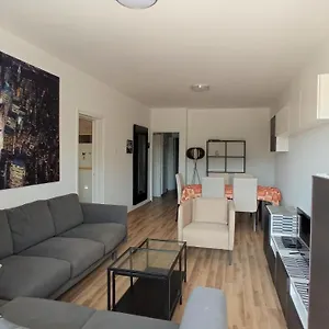 5 Min To The Shared Incl Netflix - Private In 3 Bdr Apartment
